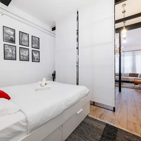 Confortable Equipe Sacre Coeur - 4p Apartamento